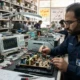 عیب‌یابی مدار تشخیص ولتاژ ورودی (AC Sensing) در بردهای لاین اینتراکتیو؛ رفع خطای سوئیچ به باتری